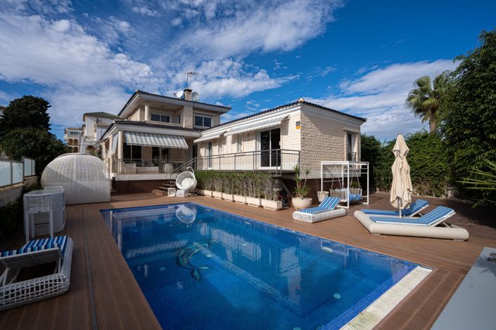 Image No.15-5 Bed Villa for sale