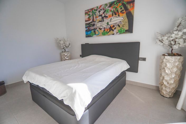 Image No.14-4 Bed Villa for sale