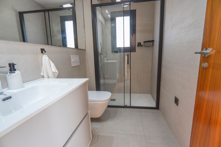 Image No.29-4 Bed Villa for sale