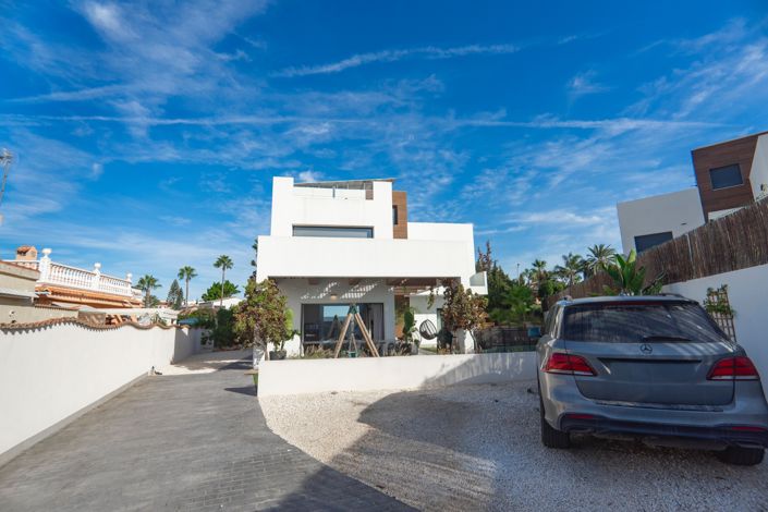 Image No.31-4 Bed Villa for sale