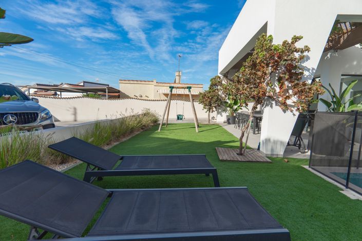 Image No.37-4 Bed Villa for sale