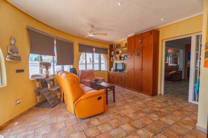 Image No.18-4 Bed Villa for sale