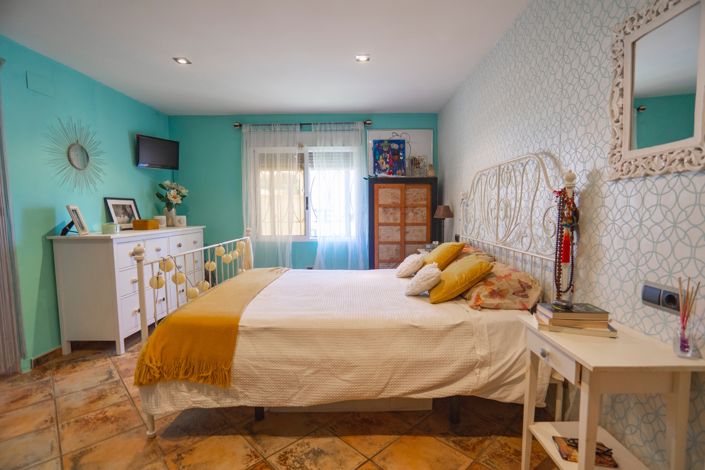 Image No.4-4 Bed Villa for sale