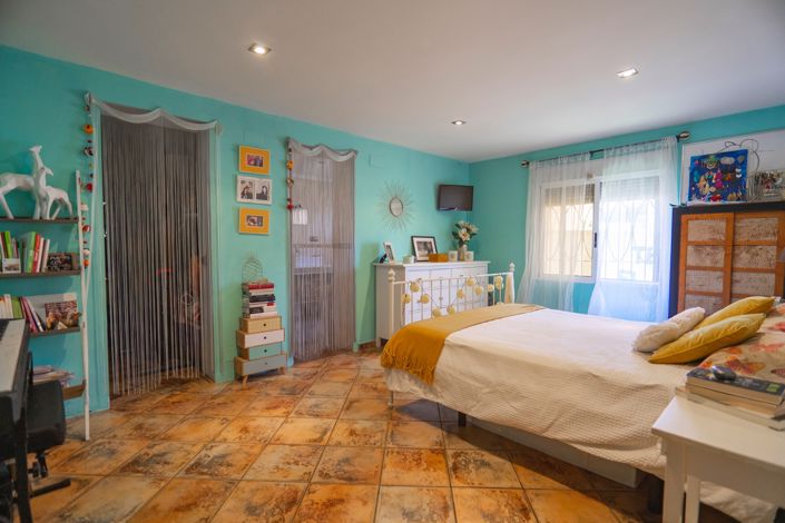 Image No.42-4 Bed Villa for sale