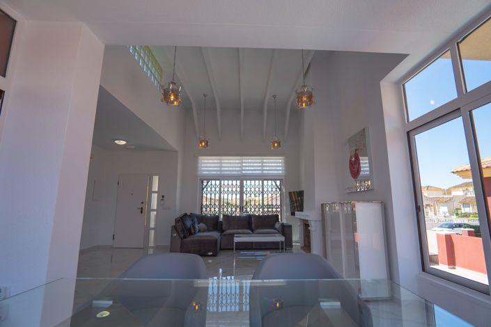 Image No.25-5 Bed Villa for sale