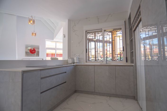 Image No.28-5 Bed Villa for sale