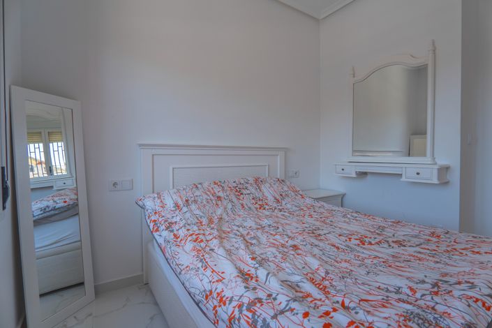 Image No.34-5 Bed Villa for sale