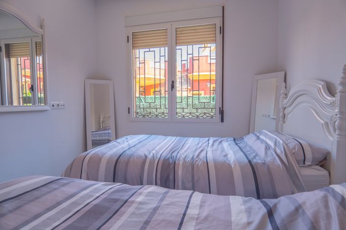 Image No.45-5 Bed Villa for sale