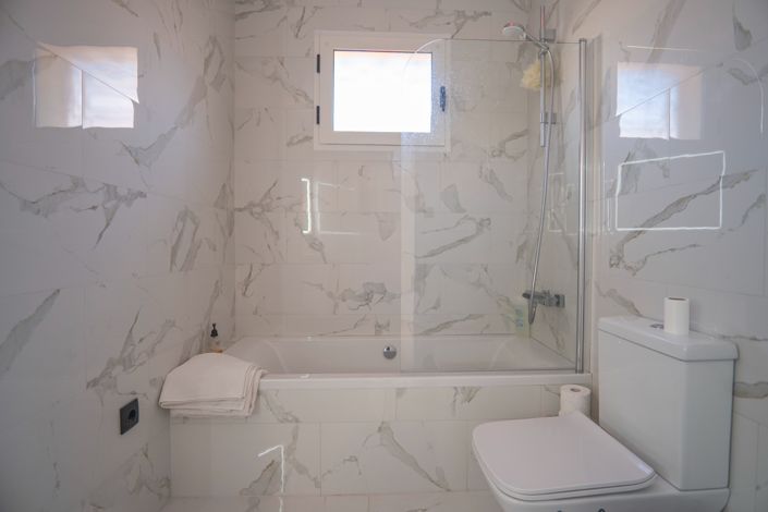 Image No.47-5 Bed Villa for sale