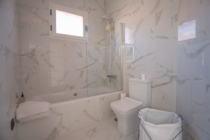 Image No.49-5 Bed Villa for sale