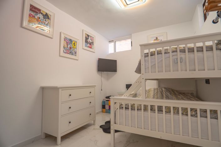 Image No.59-5 Bed Villa for sale