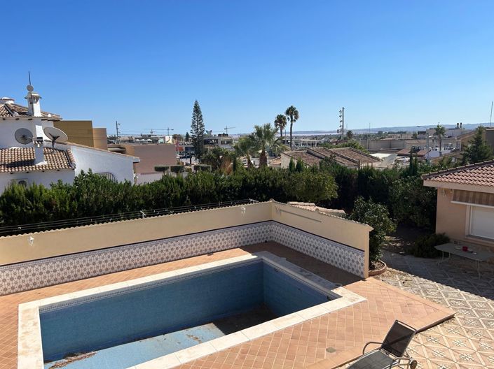 Image No.25-6 Bed Villa for sale