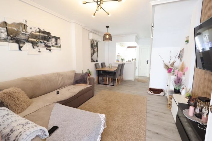 Image No.8-2 Bed Townhouse for sale