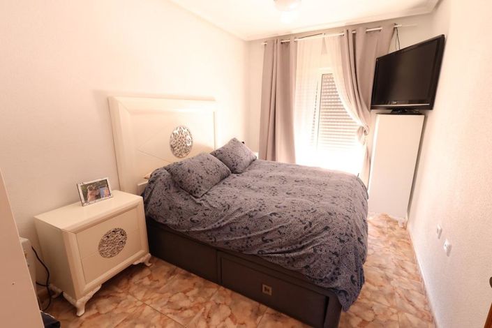 Image No.19-4 Bed Commercial for sale