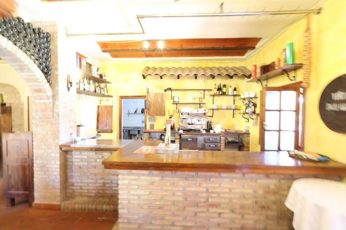 Image No.9-4 Bed Commercial for sale