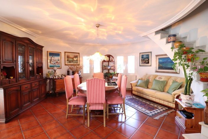 Image No.11-5 Bed Villa for sale