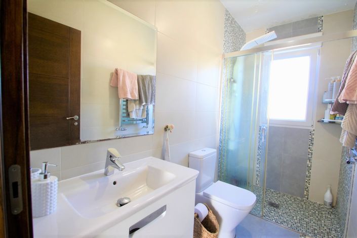 Image No.13-3 Bed Villa for sale