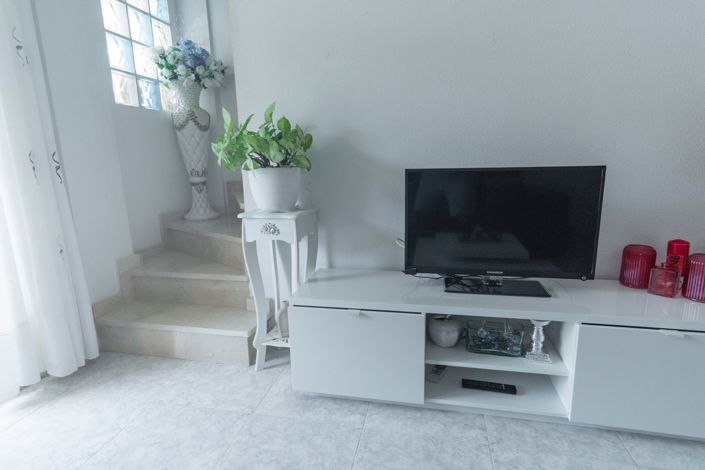 Image No.18-2 Bed Townhouse for sale