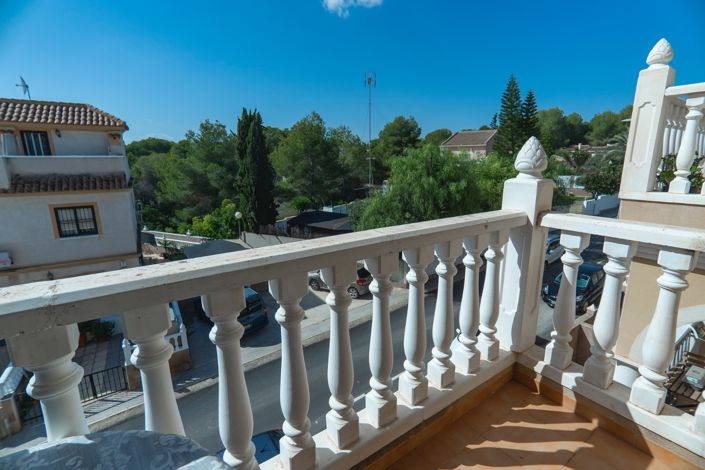 Image No.30-2 Bed Townhouse for sale