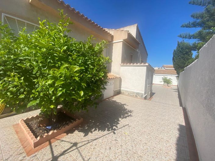 Image No.13-3 Bed Villa for sale