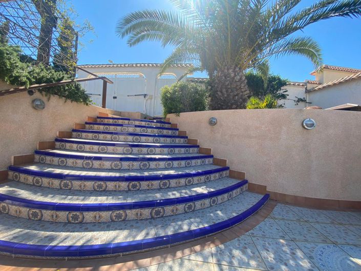 Image No.17-3 Bed Villa for sale