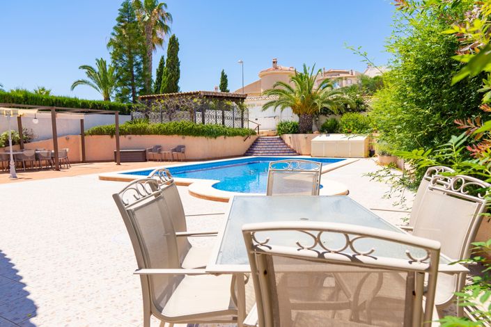 Image No.3-3 Bed Villa for sale