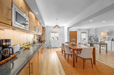 2419-338746-d4a7072701644bd18f6c9ffe77b802fa4