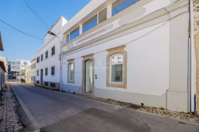 2419-338792-d4a7072701644bd18f6c9ffe77b802fa4