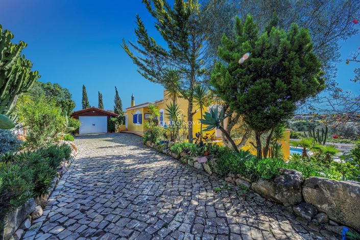 Image No.2-Villa de 6 chambres à vendre à Guia