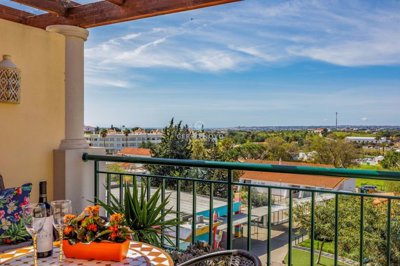 2419-227972-d4a7072701644bd18f6c9ffe77b802fa4