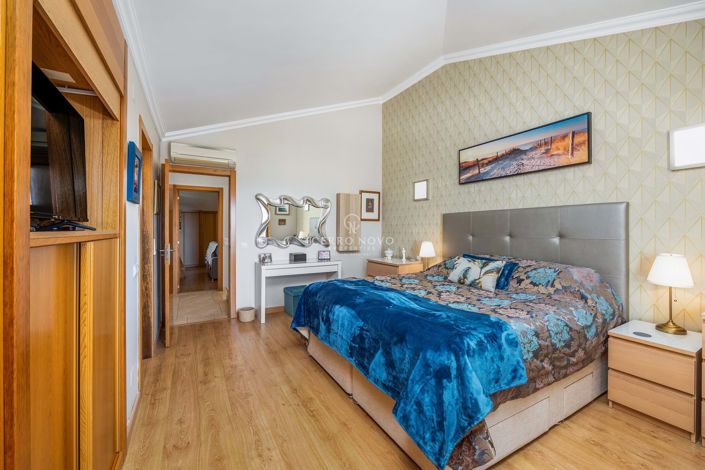 Image No.20-3 Bed Apartment for sale