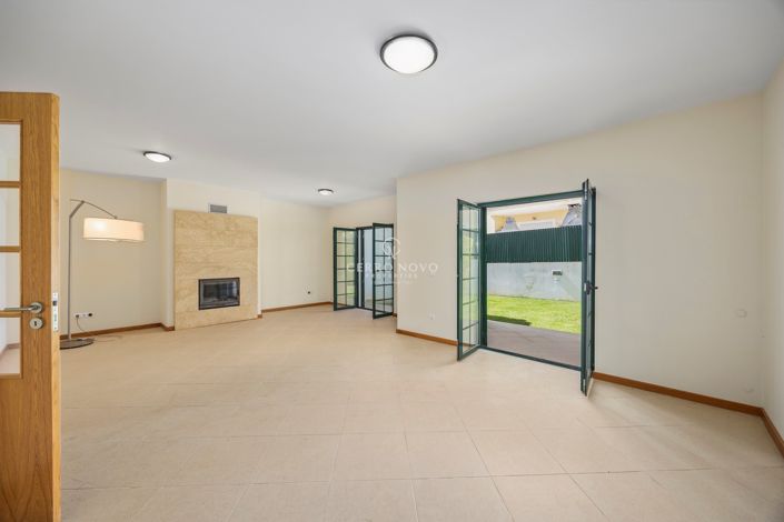 Image No.3-Maison de ville de 4 chambres à vendre à Ferreiras