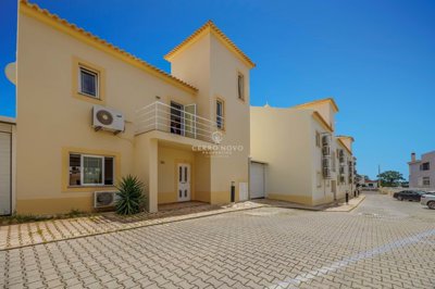 2419-308799-d4a7072701644bd18f6c9ffe77b802fa4