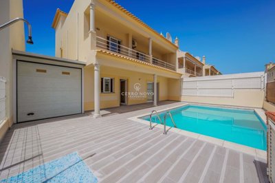 2419-308799-d4a7072701644bd18f6c9ffe77b802fa4