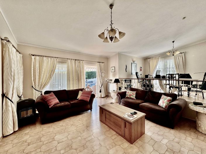 Image No.3-Villa de 4 chambres à vendre à Albufeira