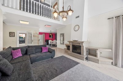 2419-343115-d4a7072701644bd18f6c9ffe77b802fa4