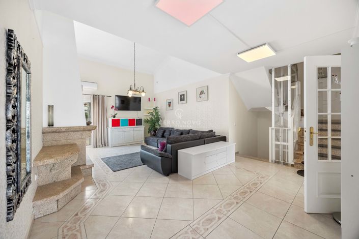 Image No.11-2 Bed Villa for sale