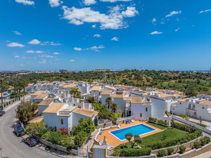 Image No.33-2 Bed Villa for sale