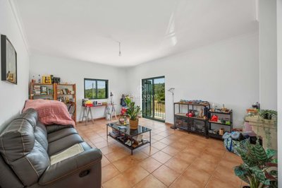 2419-351130-d4a7072701644bd18f6c9ffe77b802fa4