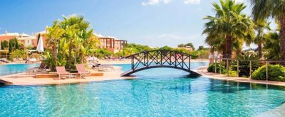 2419-265702-d4a7072701644bd18f6c9ffe77b802fa4