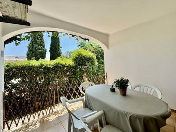 2419-352284-d4a7072701644bd18f6c9ffe77b802fa4