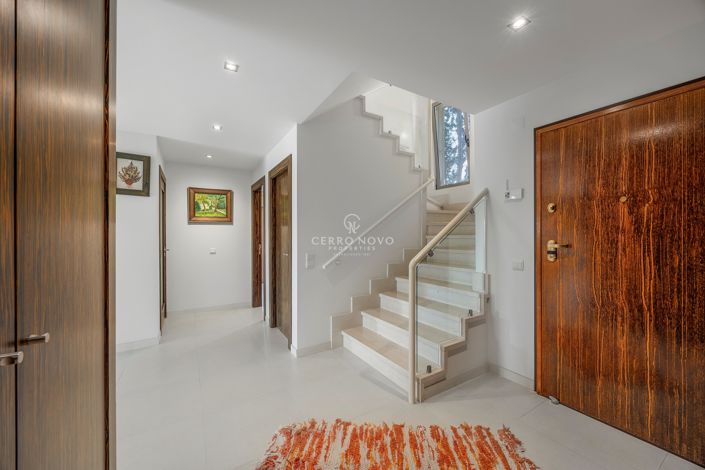 Image No.14-5 Bed Villa for sale