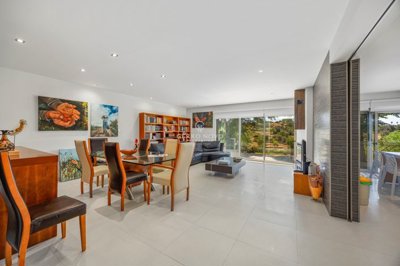 2419-356635-d4a7072701644bd18f6c9ffe77b802fa4