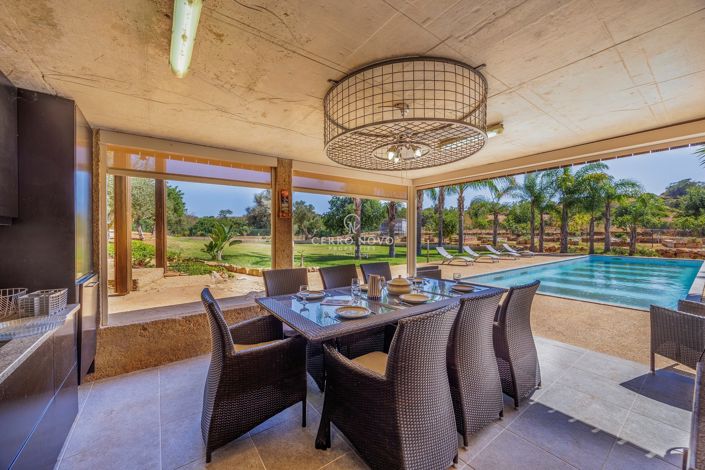 Image No.4-5 Bed Villa for sale