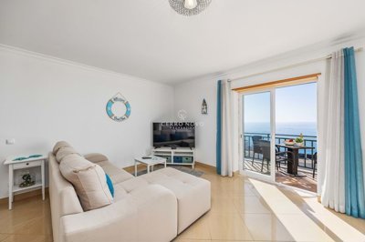 2419-356632-d4a7072701644bd18f6c9ffe77b802fa4