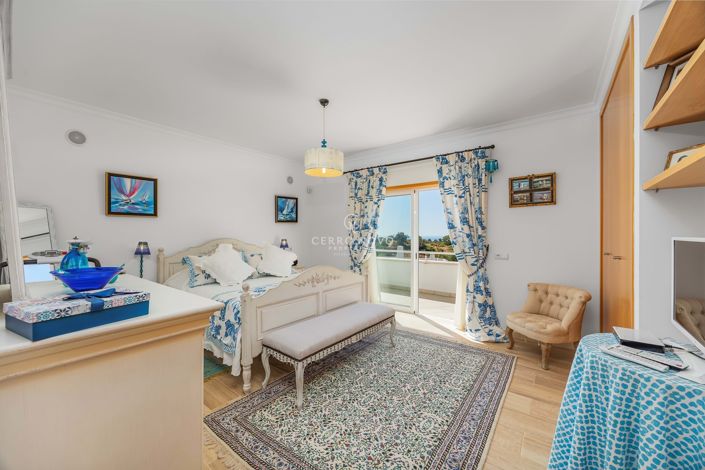 Image No.4-4 Bed Villa for sale