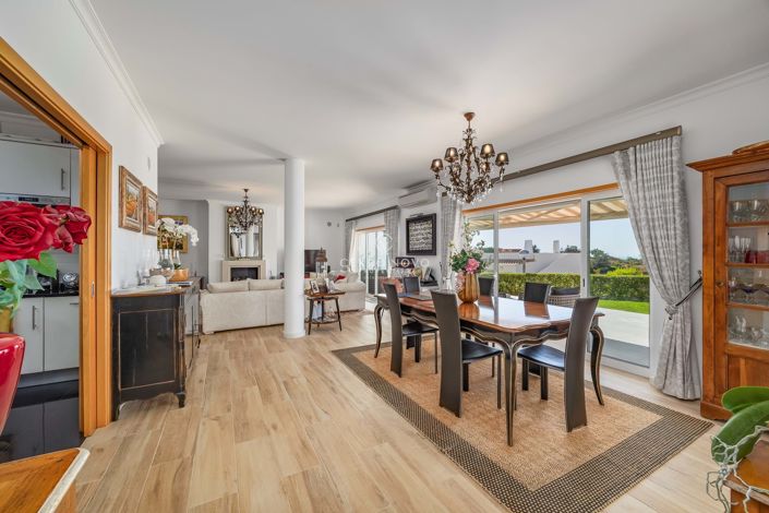 Image No.48-4 Bed Villa for sale