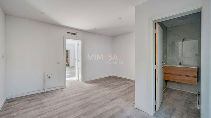 Image No.4-2 Bed Flat for sale