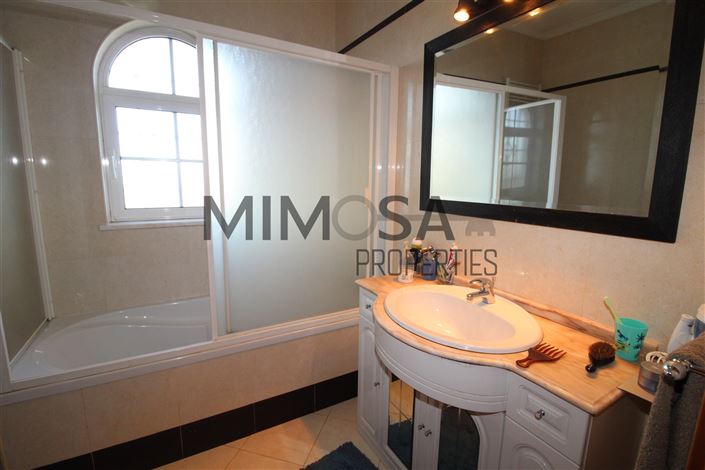 Image No.25-House for sale