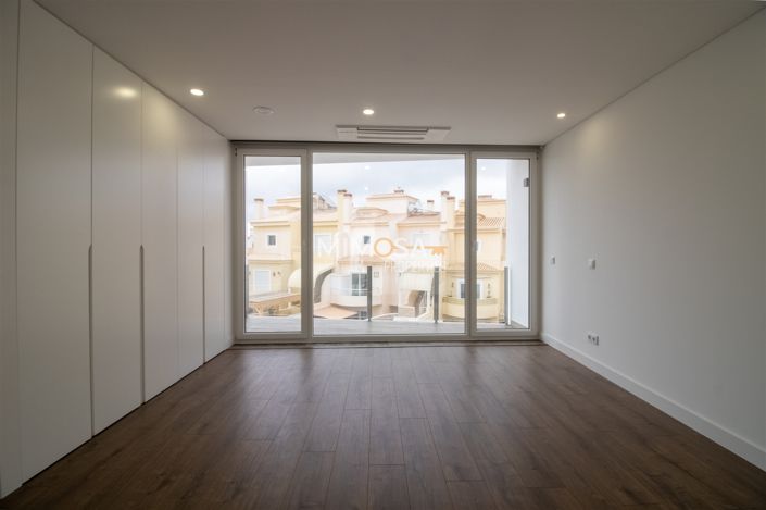 Image No.23-Maison de 4 chambres à vendre à Lagos